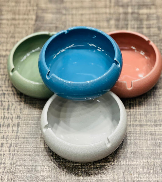 Elegant Glaze Ceramic Round Ashtray